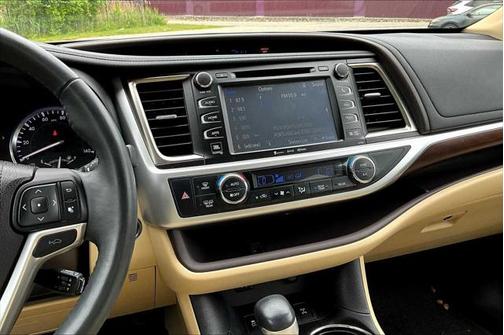 2016 Toyota Highlander Limited Platinum