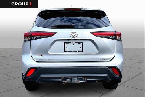 2020 Toyota Highlander LE