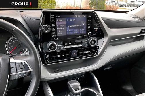 2020 Toyota Highlander LE