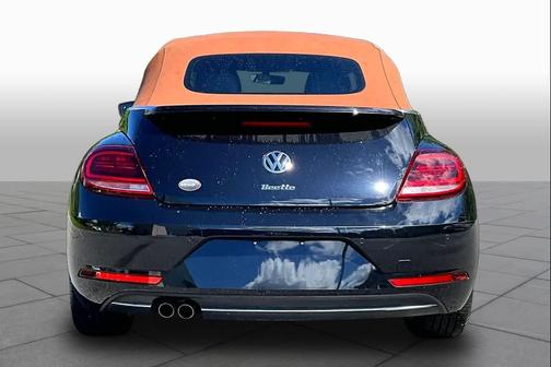 Deep Black Pearl/Brown Roof 2019 Volkswagen Beetle 2.0T SE