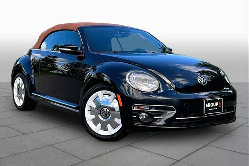 Deep Black Pearl/Brown Roof 2019 Volkswagen Beetle 2.0T SE