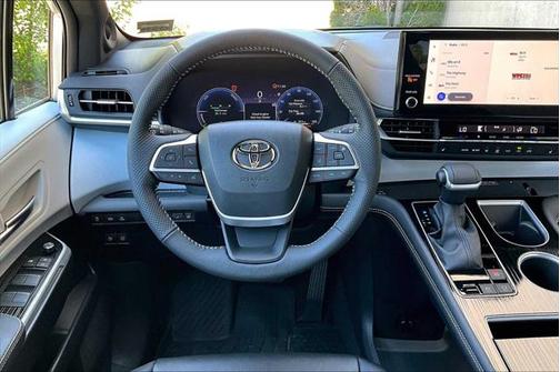2025 Toyota Sienna XSE 7 Passenger