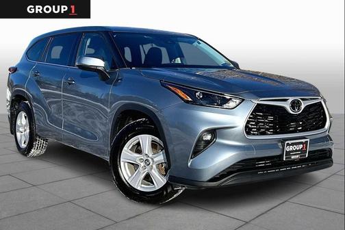 2022 Toyota Highlander LE