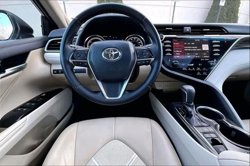 2018 Toyota Camry Hybrid XLE