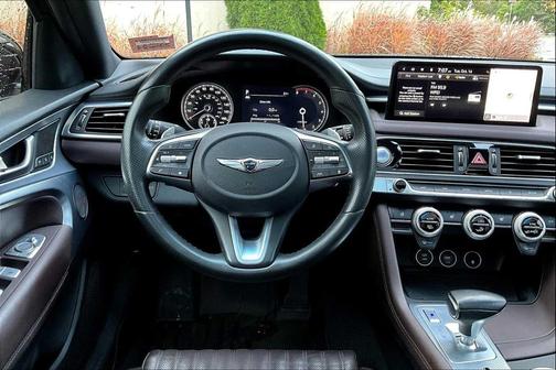 2022 Genesis G70 2.0T AWD