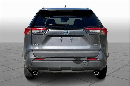 2022 Toyota RAV4 Hybrid XLE