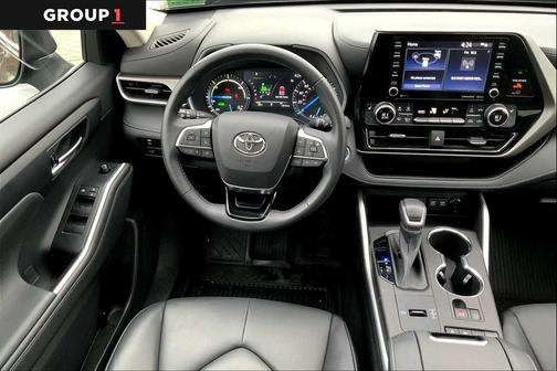 Midnight Black Metallic 2021 Toyota Highlander Hybrid XLE