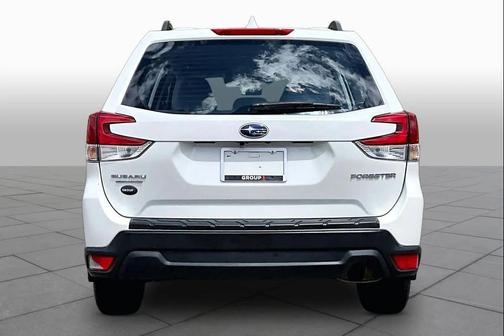 Crystal White Pearl 2019 Subaru Forester Base