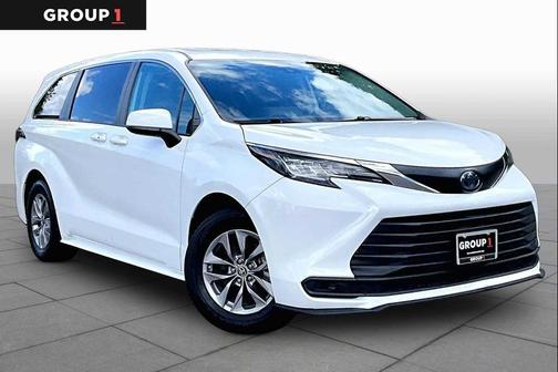 Ice Cap 2023 Toyota Sienna LE