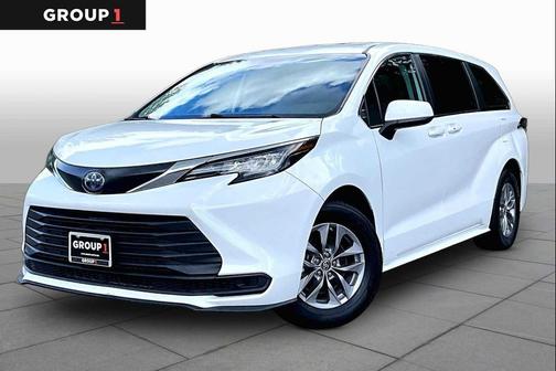 Ice Cap 2023 Toyota Sienna LE
