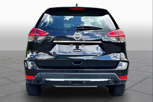 Magnetic Black Pearl 2020 Nissan Rogue S