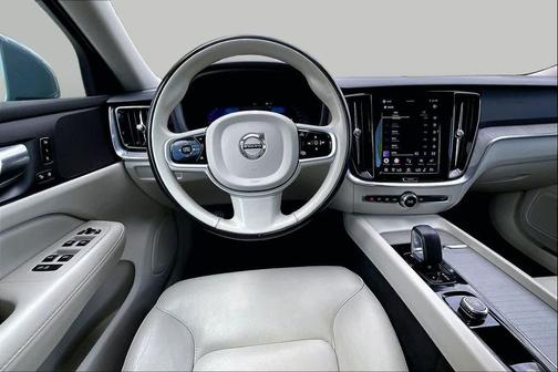 Thunder Grey Metallic 2023 Volvo V60 Cross Country B5 Plus