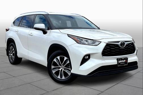 Blizzard Pearl 2020 Toyota Highlander XLE