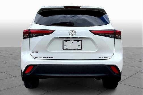 Blizzard Pearl 2020 Toyota Highlander XLE