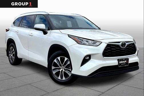 Blizzard Pearl 2020 Toyota Highlander XLE