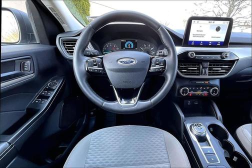 ICED BLUE SILVER METALLIC 2022 Ford Escape SE
