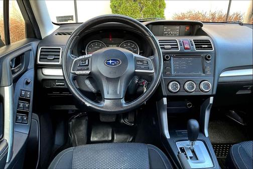 2016 Subaru Forester 2.5i