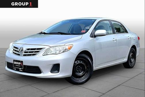 Classic Silver Metallic 2013 Toyota Corolla LE