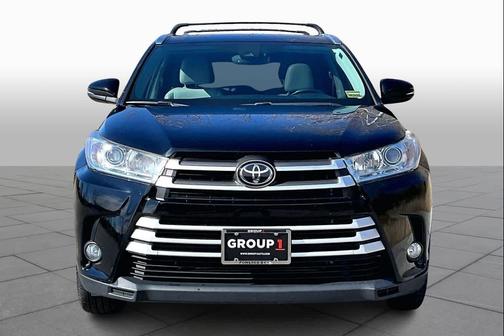Midnight Black Metallic 2018 Toyota Highlander XLE