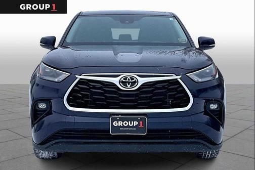 2022 Toyota Highlander LE