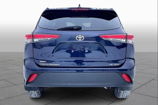 2022 Toyota Highlander LE