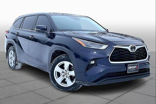 2022 Toyota Highlander LE
