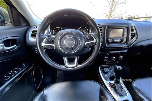 Olive Green Pearlcoat 2018 Jeep Compass Latitude