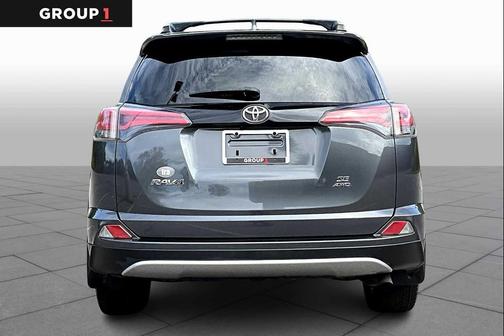 2017 Toyota RAV4 SE