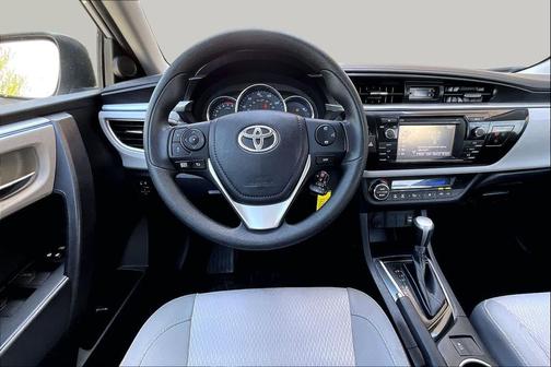 Classic Silver Metallic 2015 Toyota Corolla LE