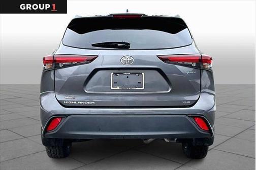 2025 Toyota Highlander Hybrid XLE
