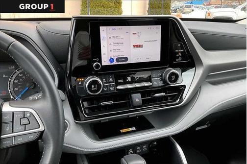 2025 Toyota Highlander Hybrid XLE