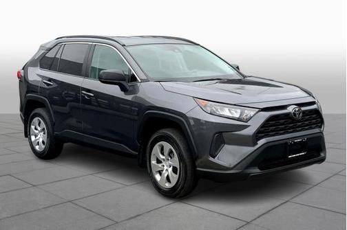 Photo 2 of 32 of 2019 Toyota RAV4 LE