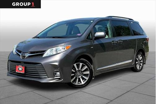 2019 Toyota Sienna XLE