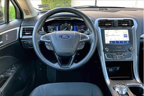 2020 Ford Fusion Hybrid SE