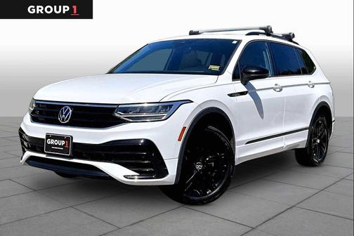 Pure White 2022 Volkswagen Tiguan 2.0T SE R-Line Black 4MOTION