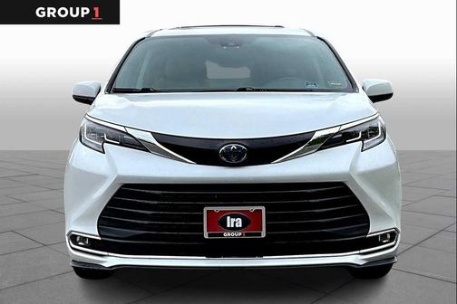 2022 Toyota Sienna XLE 7 Passenger