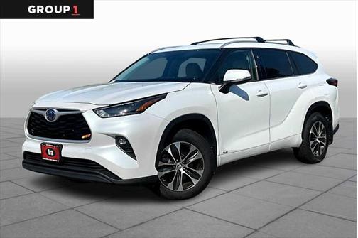 2022 Toyota Highlander Hybrid XLE