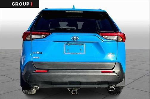 2020 Toyota RAV4 Hybrid XLE
