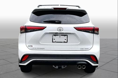 Wind Chill Pearl 2023 Toyota Highlander XSE