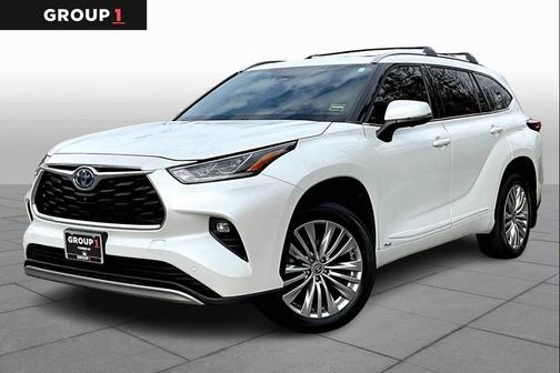 2023 Toyota Highlander Hybrid Platinum