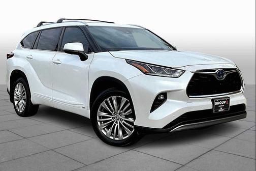 2023 Toyota Highlander Hybrid Platinum