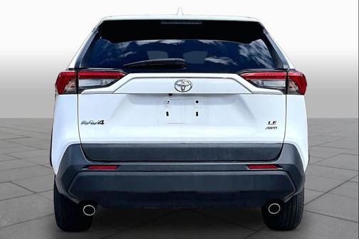 Ice Cap 2023 Toyota RAV4 LE