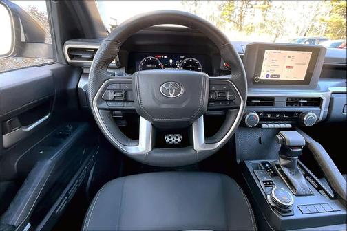 2025 Toyota Tacoma Hybrid TRD Sport