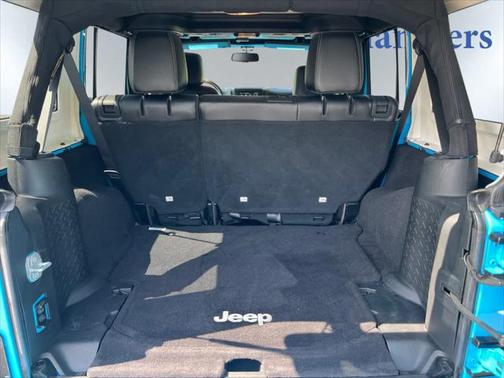 2017 Jeep Wrangler Unlimited Sahara 4x4