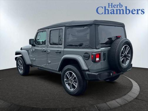 2023 Jeep Wrangler 4-Door Sahara 4x4
