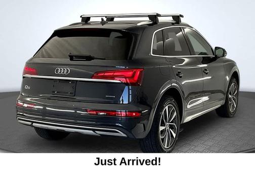Manhattan Gray Metallic 2021 Audi Q5 45 Premium Plus