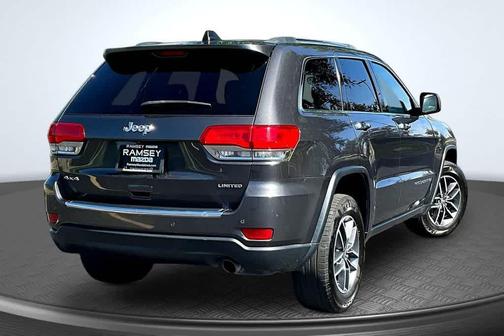 Granite Crystal Metallic Clearcoat 2018 Jeep Grand Cherokee Limited