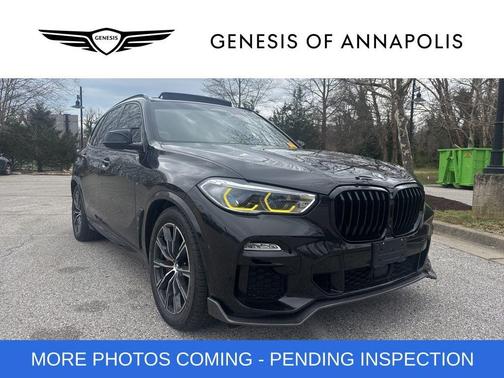 Black Sapphire Metallic 2021 BMW X5 M50i