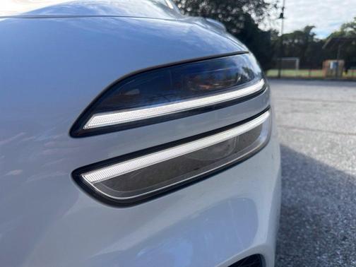 Alta White 2026 Genesis G70 2.5T Prestige