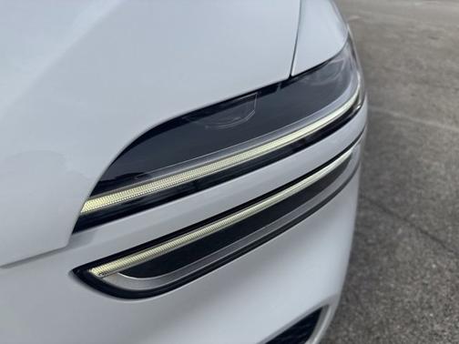 2022 Genesis GV70 2.5T